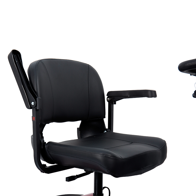 YL-16 4-pyöräinen tasoitus maastossa toimiva skootteri