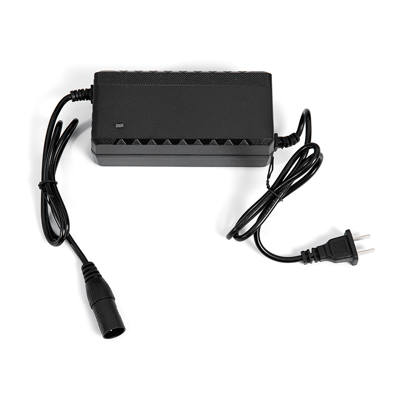 YL-985S 4-pyöräinen Kevyt kannettava, kokoontaitettava sähkökäyttöinen matkaskootteri